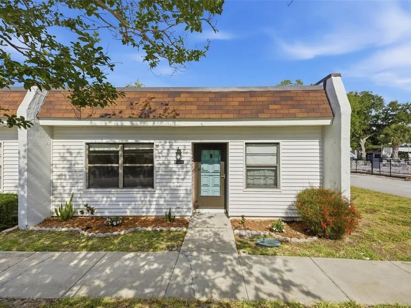 9023 Mission Oaks Boulevard, Unit F, Seminole, FL, 33776