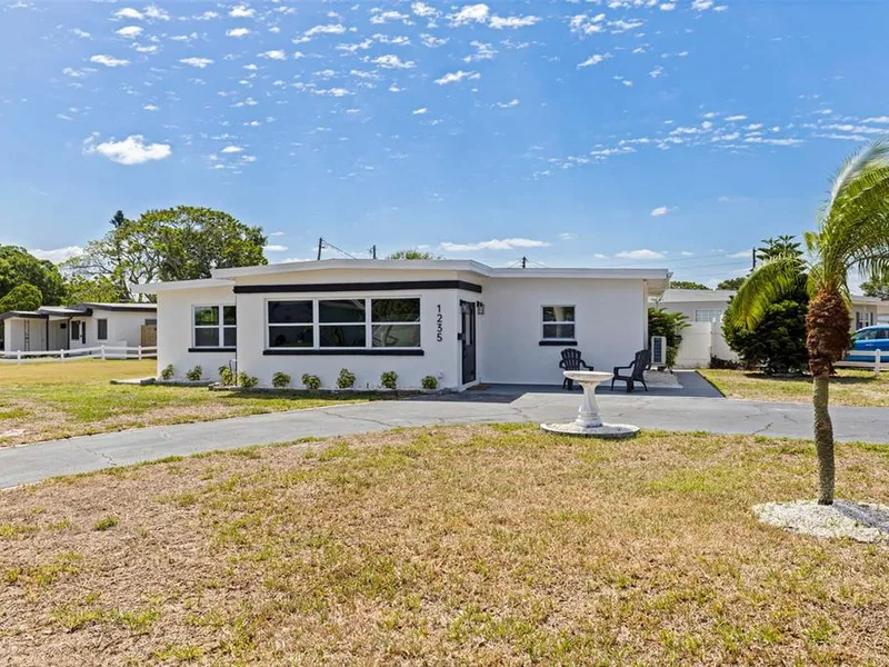 1235 45th Street N, St Petersburg, FL, 33713