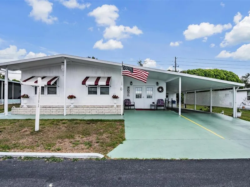 7048 El Meyers Street, Zephyrhills, FL, 33541