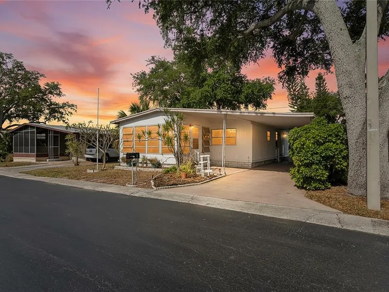 6950 46th Avenue N, Unit 1, St Petersburg, FL, 33709