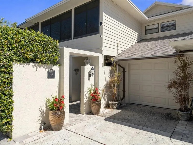 115 Colony South Drive, Tarpon Springs, FL, 34689