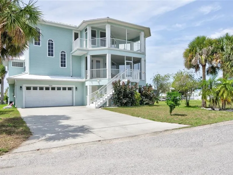 7352 Gulf Way, Hudson, FL, 34667
