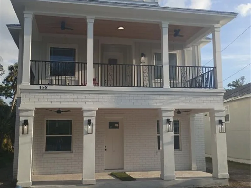 158 E Spruce Street, Tarpon Springs, FL, 34689